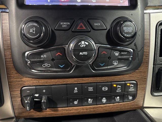 2018 RAM 3500 Laramie Crew Cab 4x4 8' Box