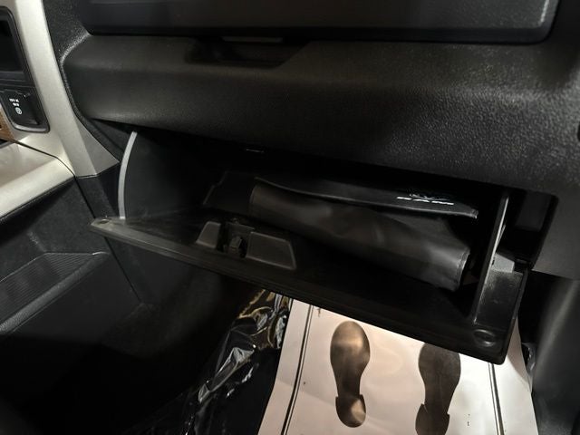 2018 RAM 3500 Laramie Crew Cab 4x4 8' Box
