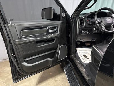 2022 RAM 2500 Laramie Crew Cab 4x4 6'4' Box