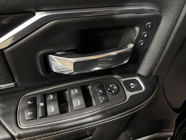 2022 RAM 2500 Laramie Crew Cab 4x4 6'4' Box