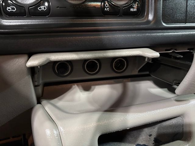 2001 Chevrolet Suburban 1500 LS