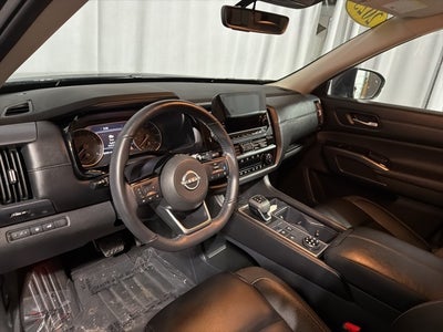 2025 Nissan Pathfinder SL 4WD