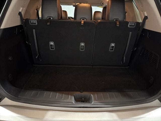 2025 Nissan Pathfinder SL 4WD