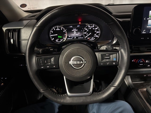 2025 Nissan Pathfinder SL 4WD