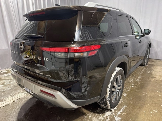 2025 Nissan Pathfinder SL 4WD