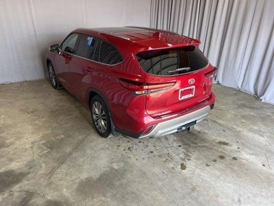 2022 Toyota Highlander Platinum