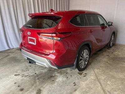 2022 Toyota Highlander Platinum