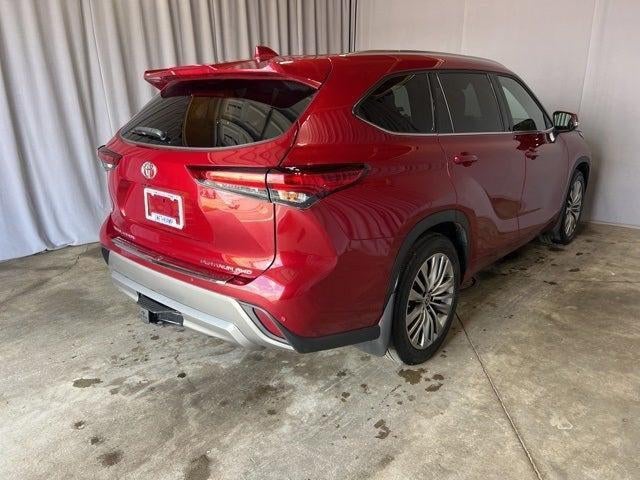 2022 Toyota Highlander Platinum