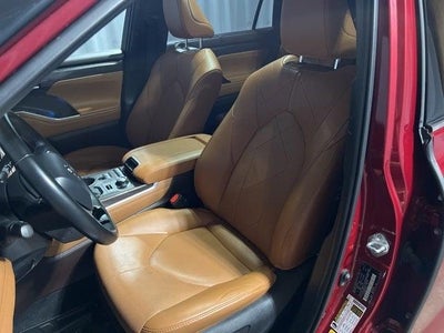 2022 Toyota Highlander Platinum