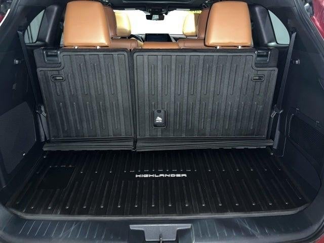 2022 Toyota Highlander Platinum