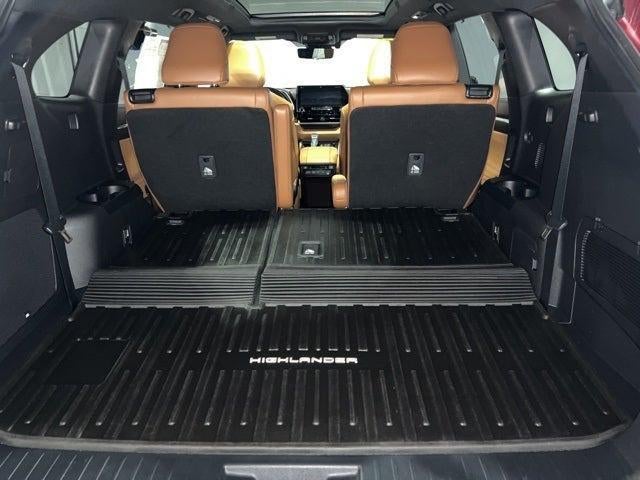 2022 Toyota Highlander Platinum