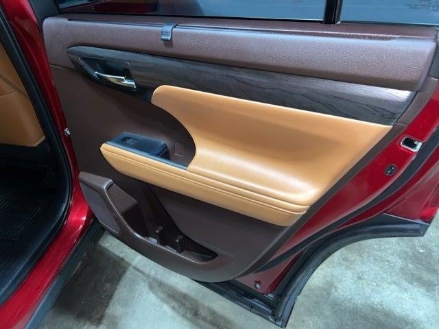 2022 Toyota Highlander Platinum