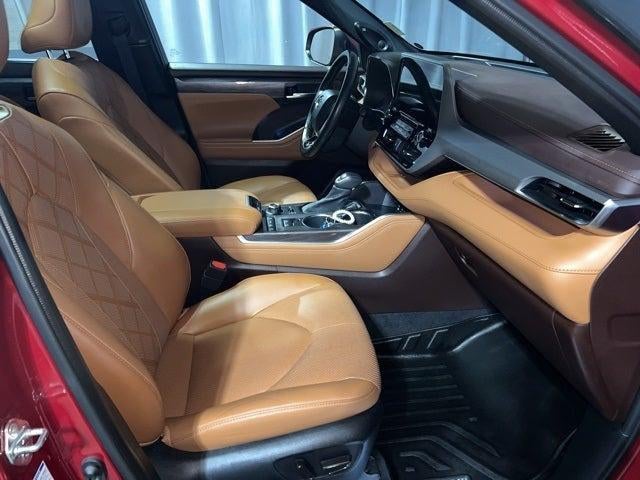 2022 Toyota Highlander Platinum