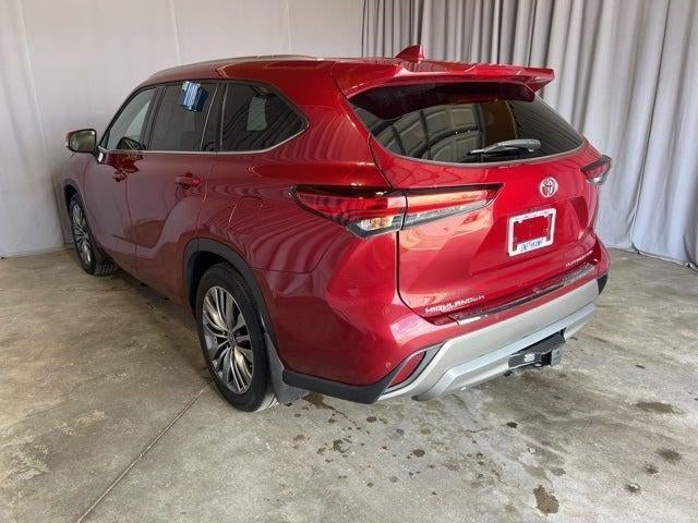 2022 Toyota Highlander Platinum